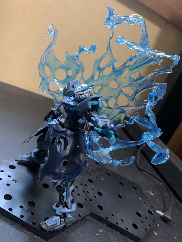 コートと捕食者のエフェクトはプラ板で制作かなりお気に入り