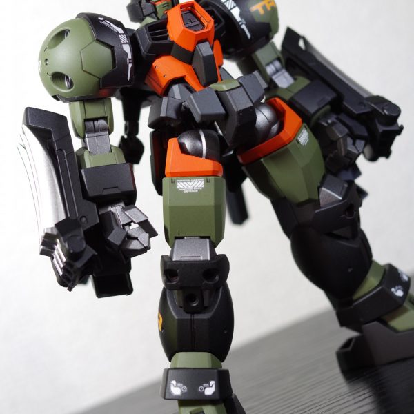 HG ガンダムAGE-1 タイタスR