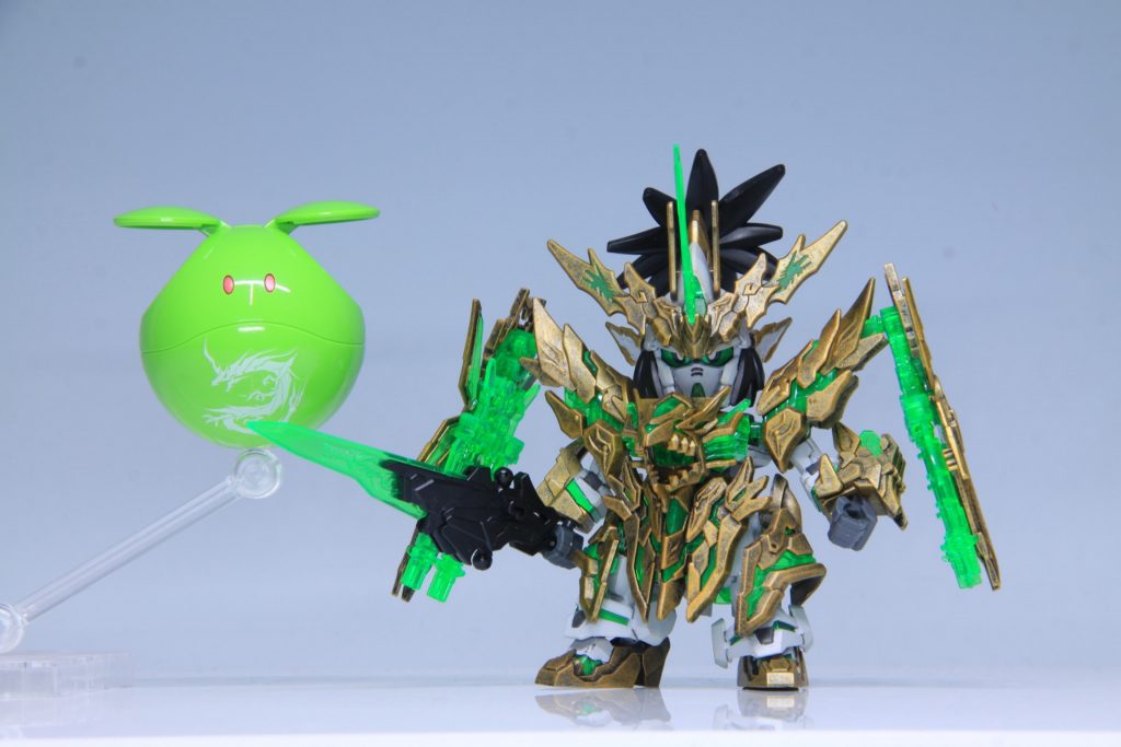 龍賢劉備ユニコーンガンダム＋ハロこれもほぼ単色なので簡単でした。