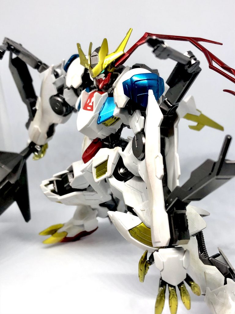 眼光エフェクトパーツはフィギュアライズオーラエフェクトをロイヤルメタレッドで塗装してドライヤーで形を変えてます(その際塗装剥がれちゃってますね…