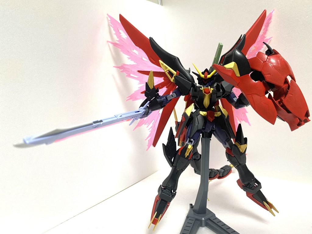 ポージング騎士というにはあまりに凶々しい姿であった…