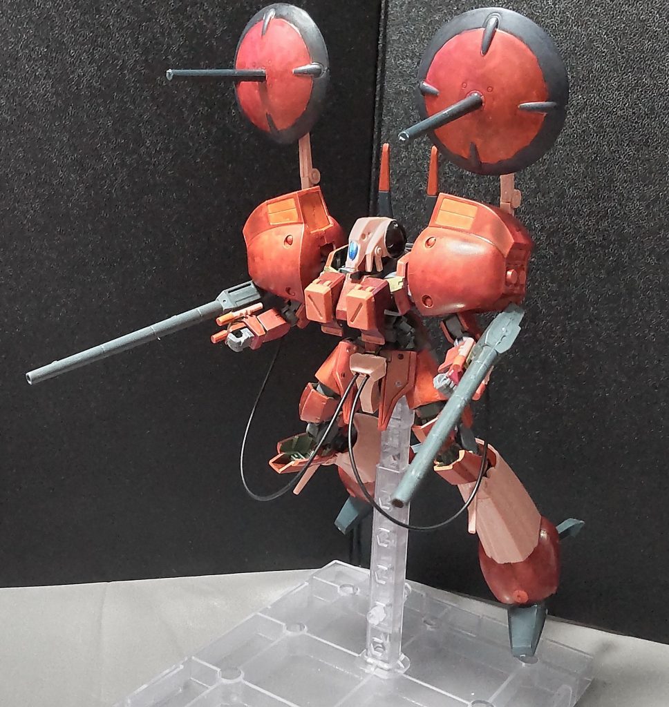 その為、画像のような展開をする事で、合計4門からなるパワーランチャーが放たれる為、火力はトップクラス。