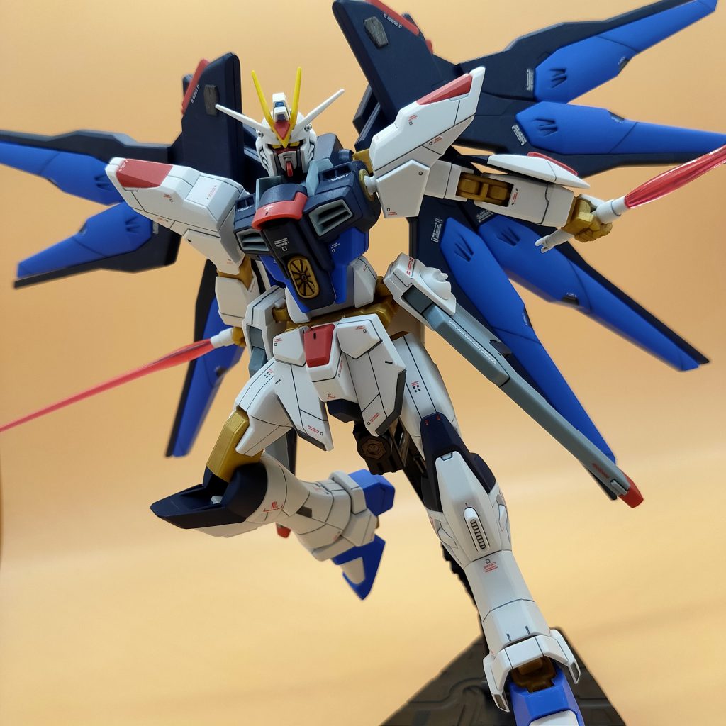 制作中にへんなパネルライン増やしちゃったかなと思っていましたが、案外いい感じに仕上がったと自負しております。