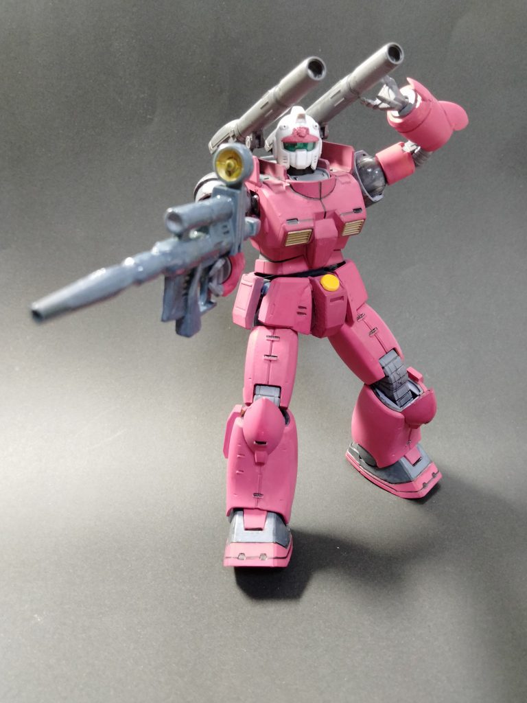 手は３本指のままにしました。