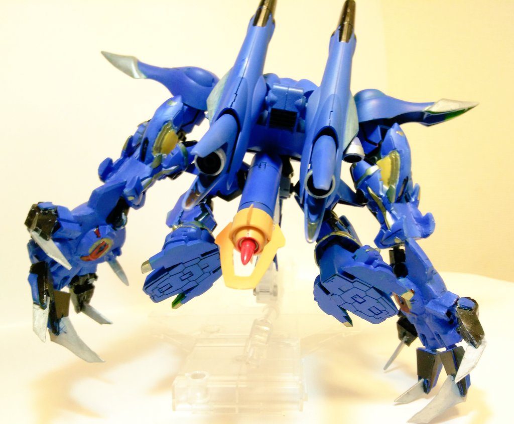 偽ハイゴッグの背後！水中用ブースターに見立てたキマリスのブースターや、オリジナル要素である腰部タンクが目立つ！　　こっちから見ると、あんまりハイゴッグらしくないですねｗ以下、制作過程です。