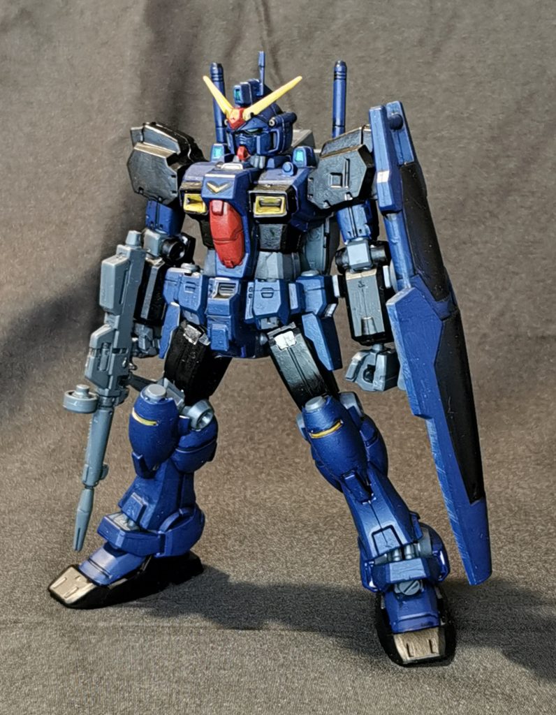 シタデルカラーのベースでベタ塗り→スミ入れ→はみ出た所を修整→バンダイ銀メッキマーカーでアクセントつけて塗装しました。