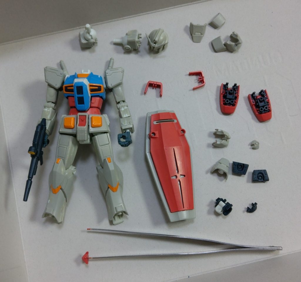 途中で妖怪パーツ隠し様に額の赤いパーツを隠されましたが、翌日返していただけました。