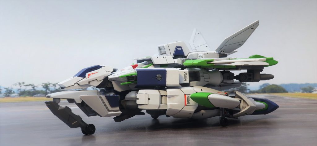 今回初めてランディングギアも自作。もちろん差し替えなしです。