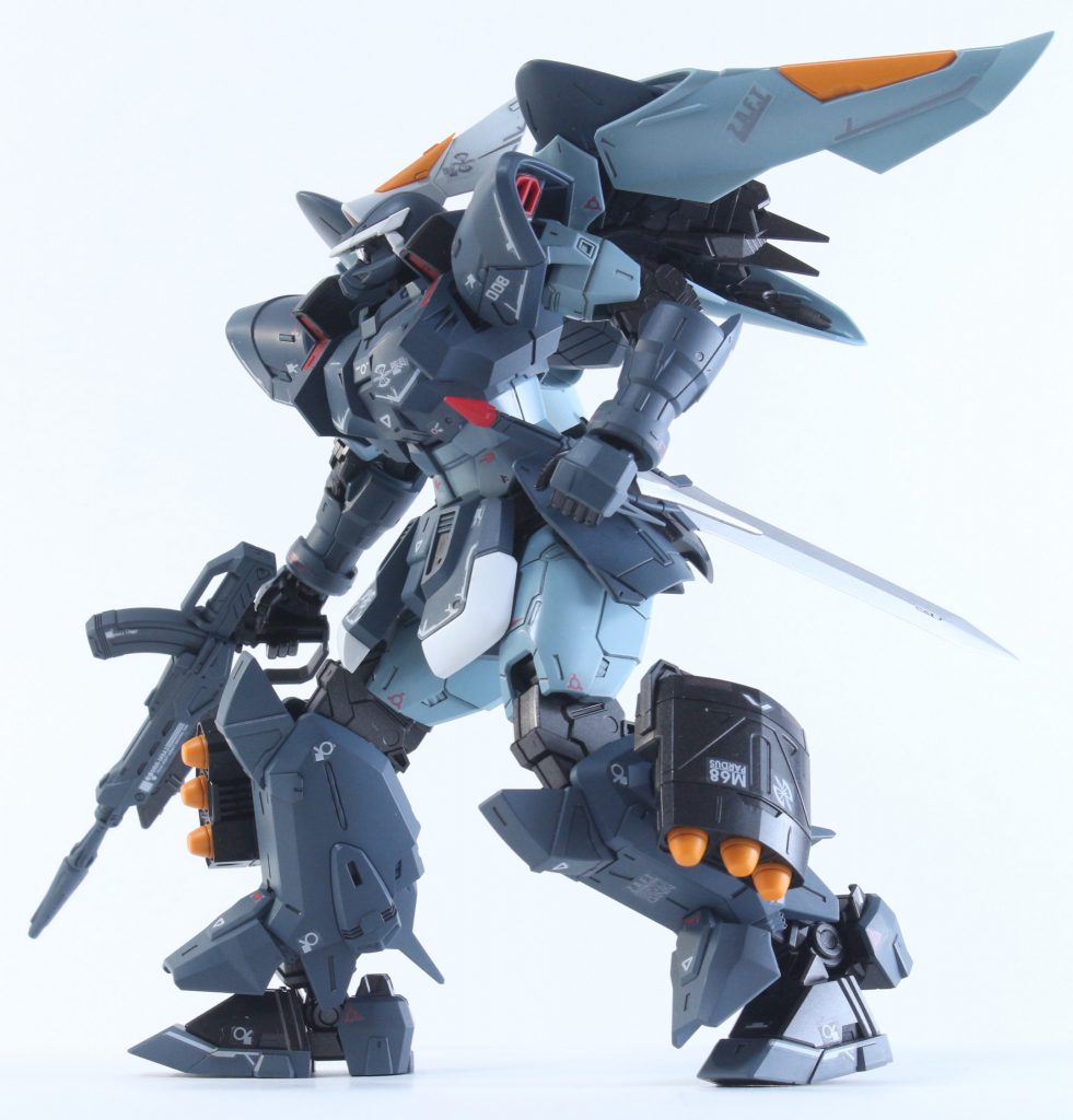 クリアランスとってなかったので関節にシリコンスプレーを注してます。大丈夫かな