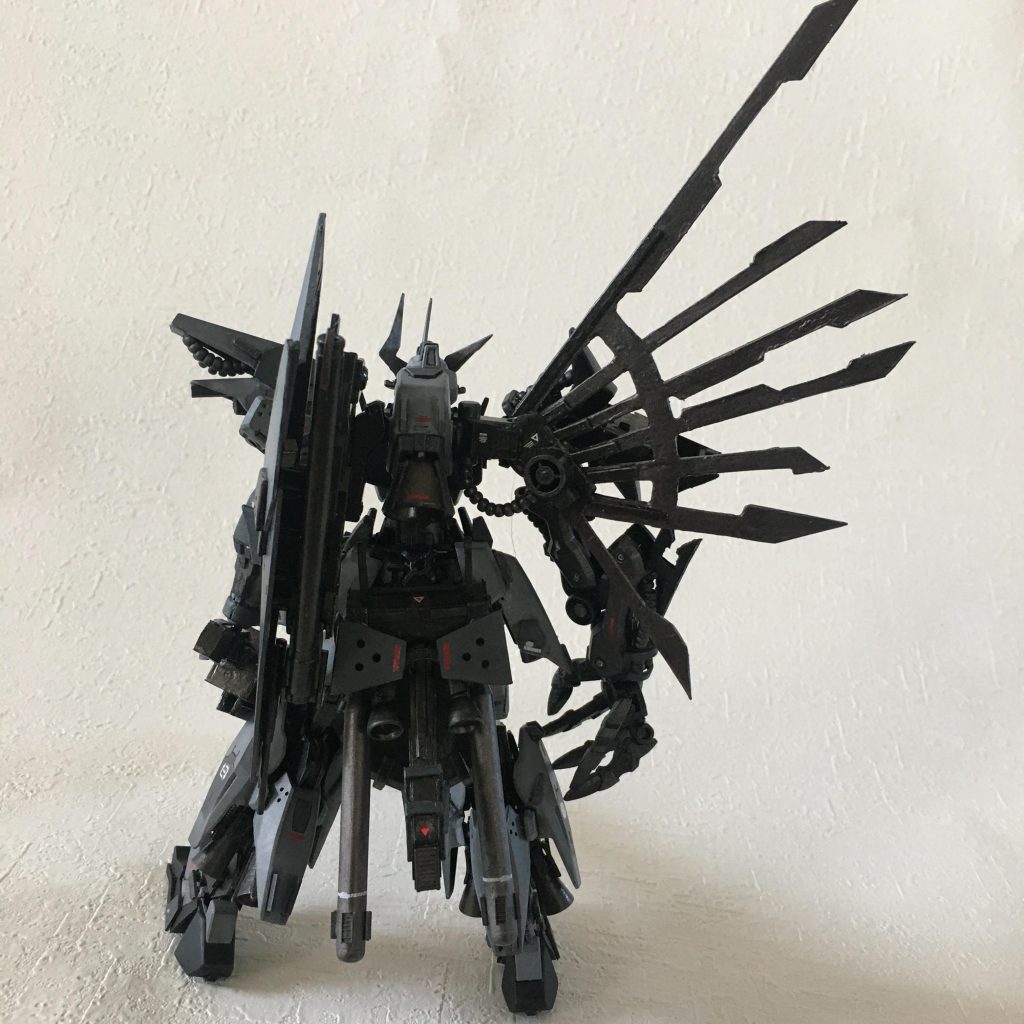 全体(後ろ) ノリで作った、この片翼の翼…これは何かと言われると、回答に困る。