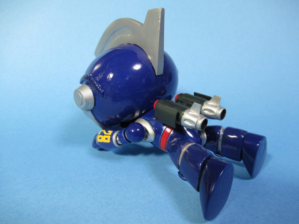 飛行ポーズもバッチリ決まります。