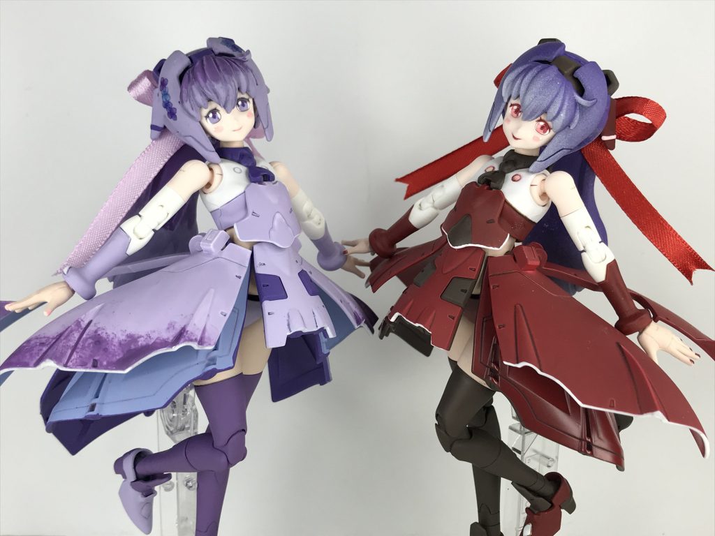 つい先日作った「はいからサラ」(右)と。初夏のサラたちです♪(^^)(この左側のものが当初の仕様でした)