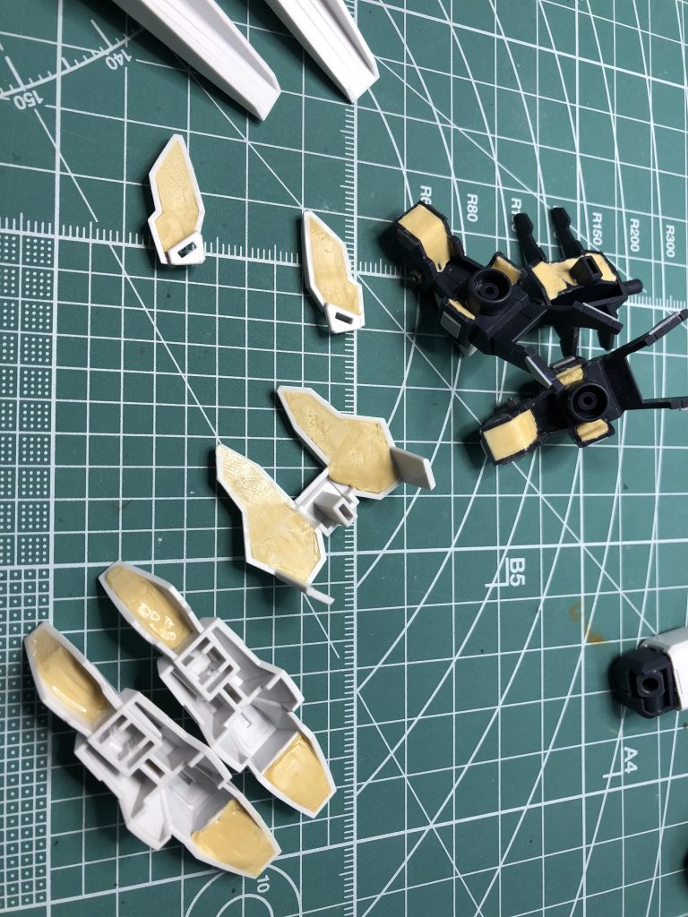 HGなんでパテ埋め作業から大変でした!