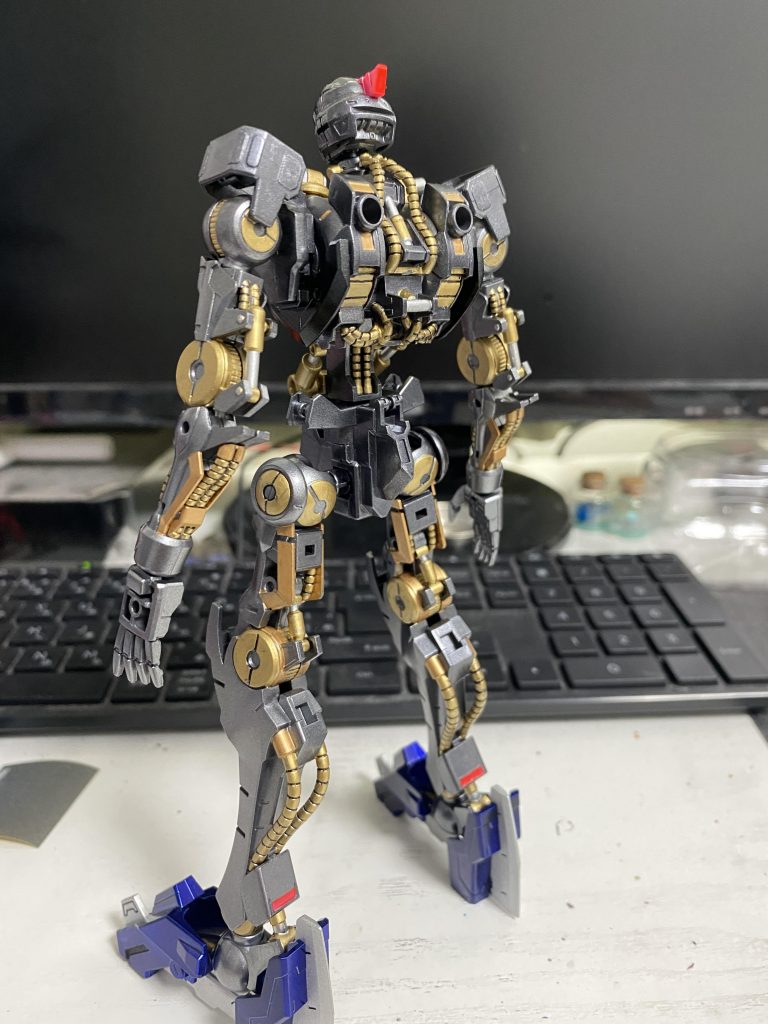 背面の塗り分けは地獄であった…(遠い目