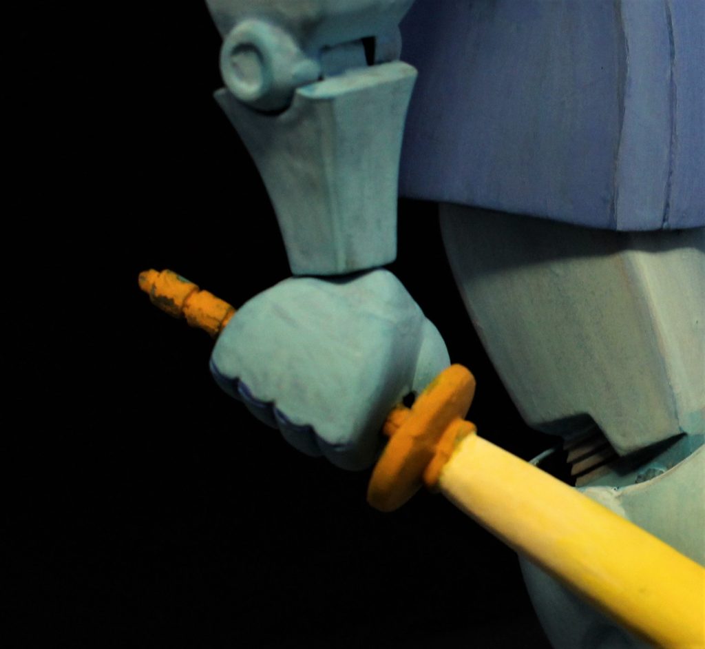 手首は角度をつけて付けられるよう加工しました。