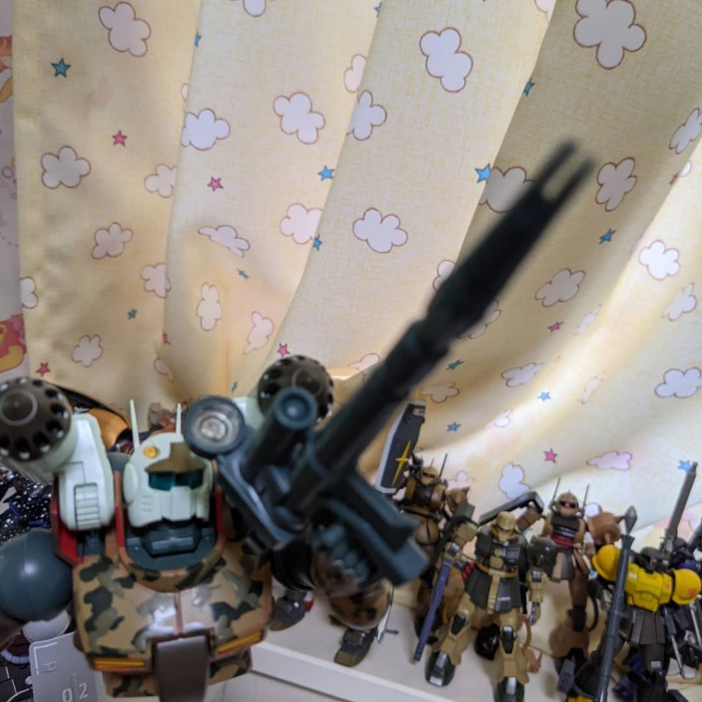 バックパックとコアファイター自体の推進力により上半身のみで戦うこともできたがある一定のエネルギーを使用すると、自動的にコアファイターが機動する。冒頭に記述した「ジャブロー急襲作戦」では一部の敵MSが入口付近にまで到達していたようで、接近戦に向いていなかったこともあり、あまり損害のない状態で残っている機体は数少ない。