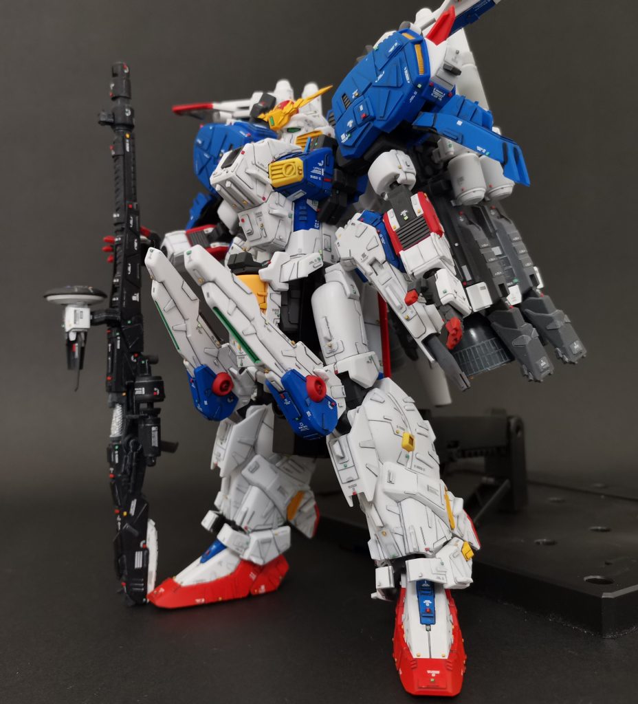 まずはビームスマートガンを縦持ちさせた画像です。