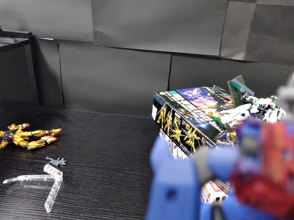 ストカス【スナイパーまでいる!】ストカス【にっげろー!】百式【ちっ!逃がしたか…耐ビームがなければちとやばかったな…】百式【あれ?ディジェは?】サバーニャ【裏切り者は墜とすのみ…】百式【あっそっか忘れとったわ】サバーニャ【ウーアオーたちを追いかけるぞ!】百式【青いのはどうすんだ?】サバーニャ【彼は死ぬ…あっち方面はデビルの住みかだ】百式【あーオッケイです】