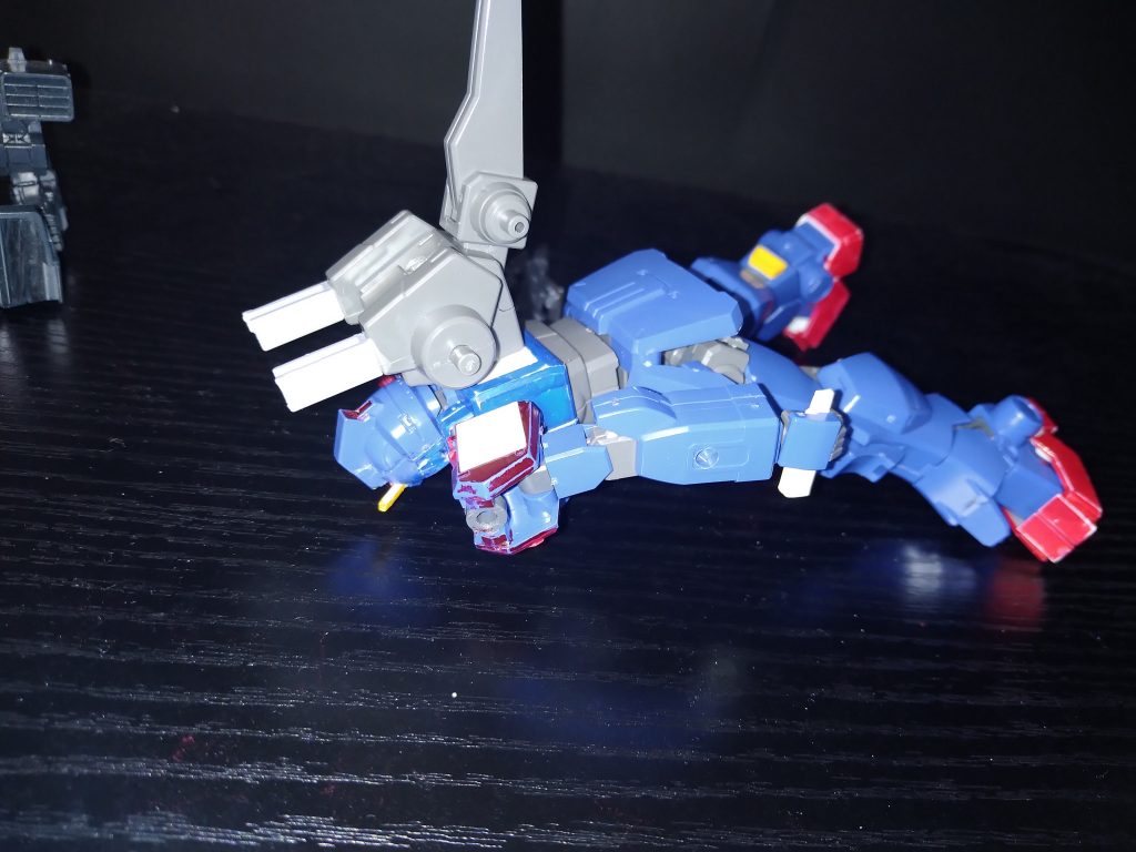 ストカス【Zzz】ストカス【グスン…】???【おーい!どおした?何泣いてんだ?】ストカス【いっ…いや、泣い…てない…よ】???【その声質泣いてるでしょ!文字にしたら点点点いっぱい付くよ!】ストカス【もと…もと…こんな…話方…なの】???【そりゃ書く方は大変だ】ストカス【きっ…君…は?】