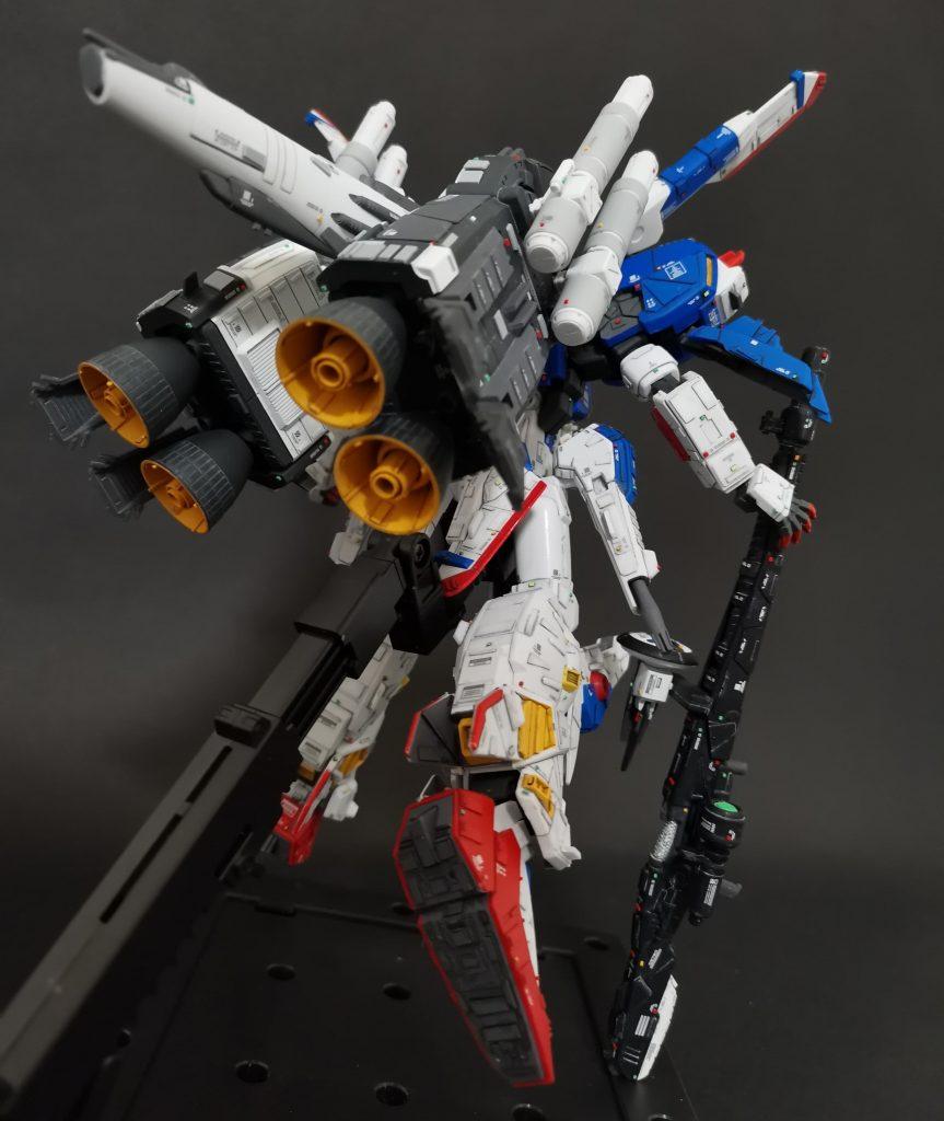 こちらは偶然撮れたバックショットです。撮影中にたまに後方を確認すると良い感じの画像が撮れるのが私の最近のあるあるです(笑)。