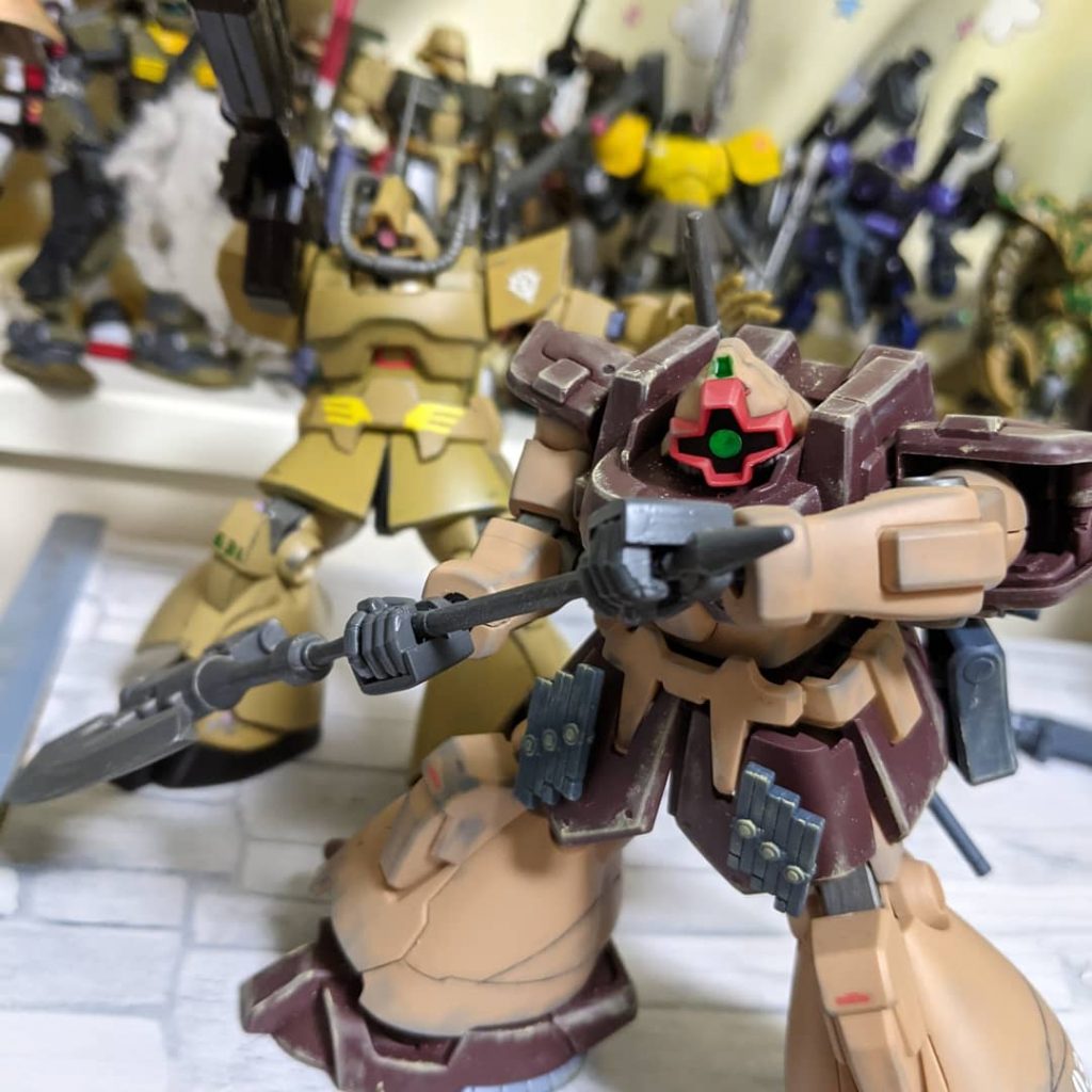 元々はドム・トロピカルテストタイプ(0081ver.)をベースに様々な装備を増加し、性能共に向上させた機体であり、装備自体はラケーテン・バズやシュツルムファウストやジャイアントヒートホークなど当時の最新鋭兵器を装備させている。