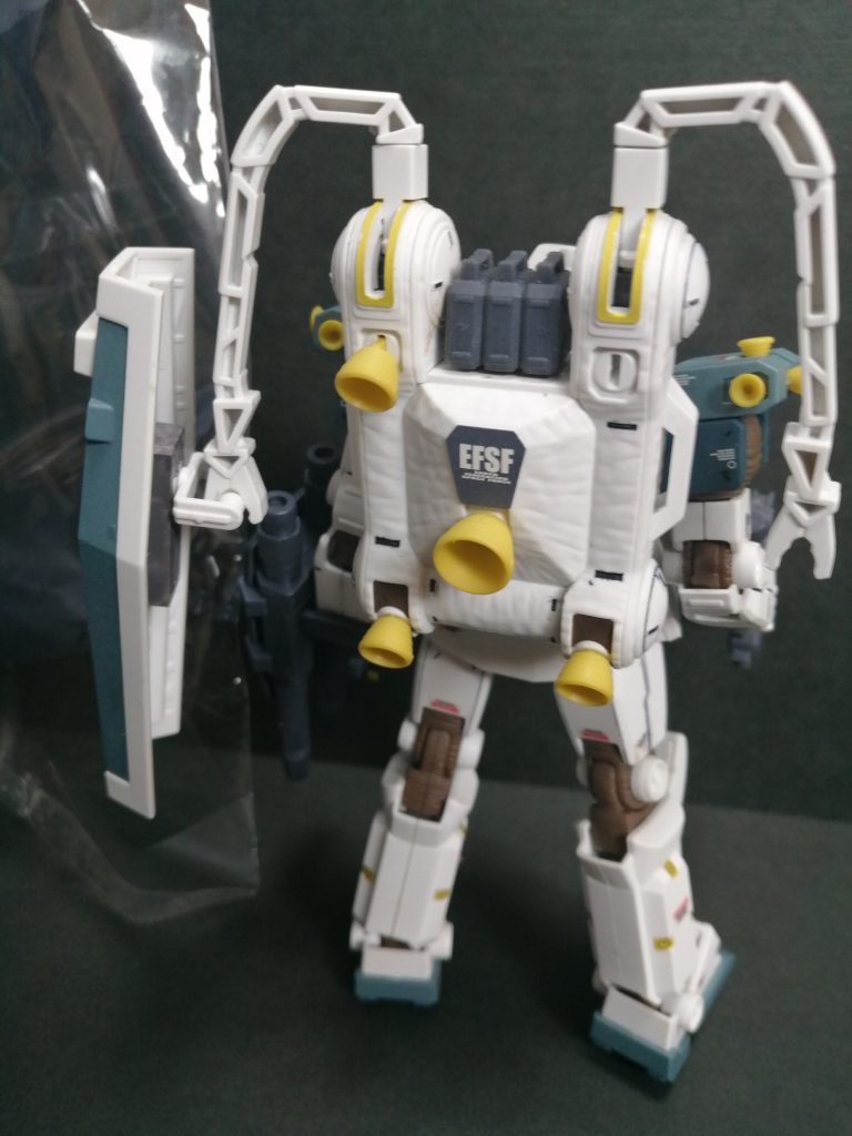 右シールド　ジョイントパーツ　右上部スラスター無し