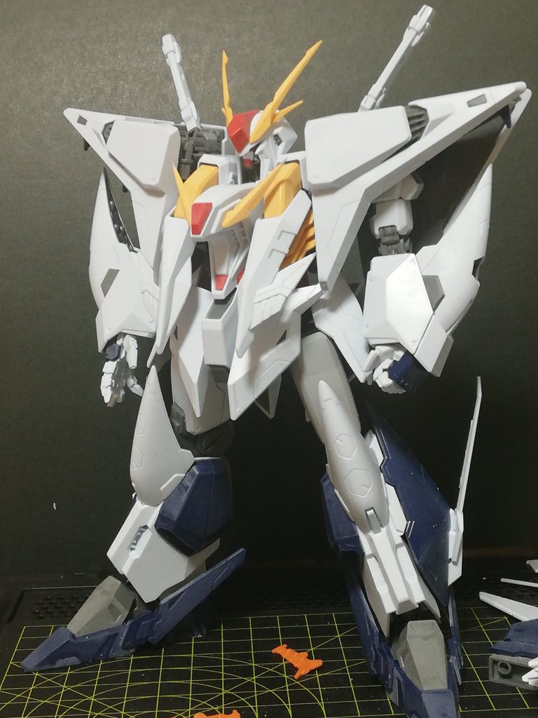 仮組中。立ち姿がより決まるようになった、と思う。