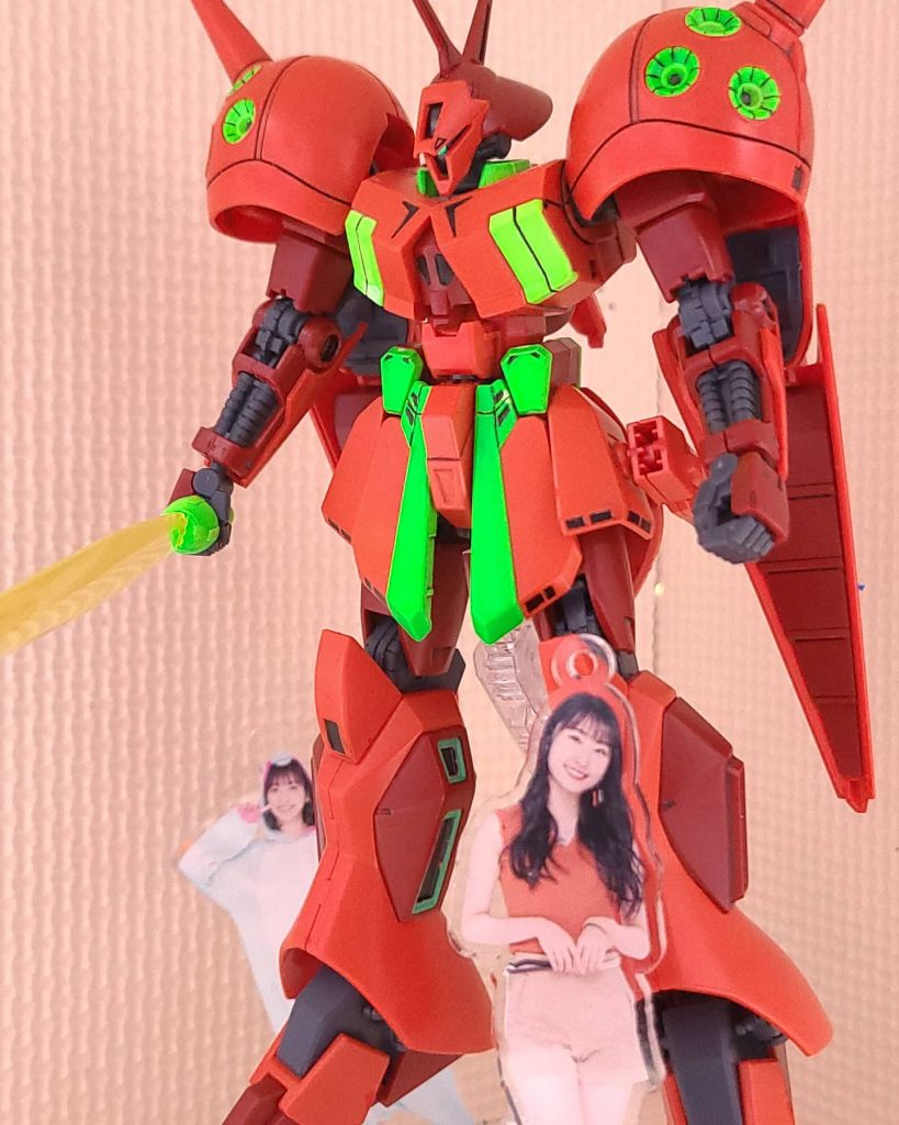 るっるが大好きなあかり姫。いつも一緒にいたいとご自分のイメージカラーも機体に取り入れたとか。(こっそり様子を見に来てますね(笑))