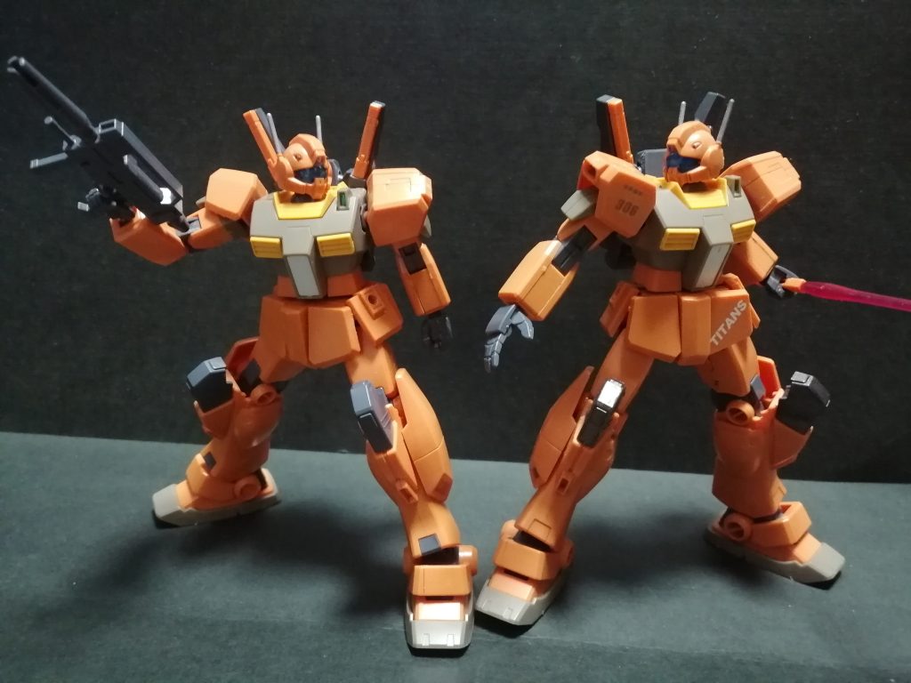 先に来ていたジムⅢとほぼ同じ仕様に改装ふくらはぎと肩のスラスターが未塗装