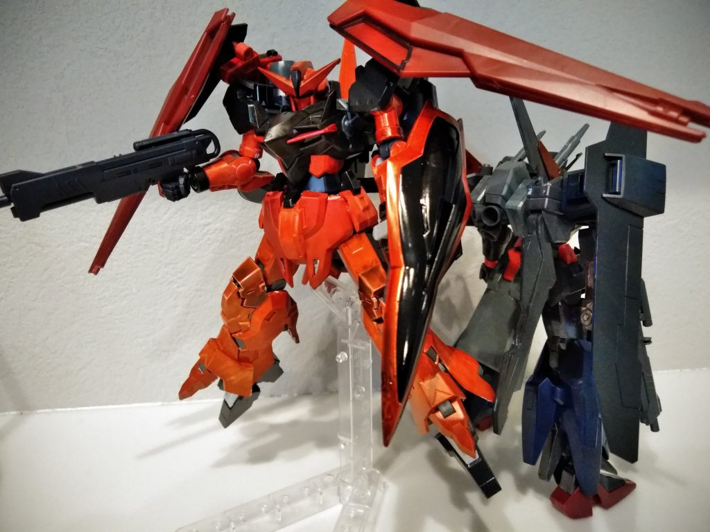 最後に多く作品を参考にさせていただいた中に煮穴子さんの「ブルデュエル プリームス」がありそこからMk-Ⅲフルアーマーの存在を知ったり影響を受けました!参考にさせていただいたこと、この場を借りお礼申し上げます!裏に控える影は参考に作成したもうひとつの機体!