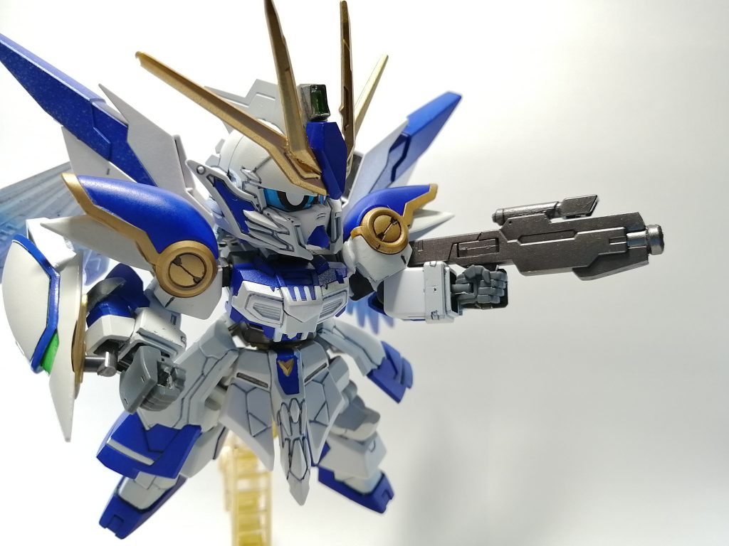 武装。ショートライフル。OOの何かのライフルを加工して、バルバトスの滑腔砲のセンサーを取り付け。これを基部に