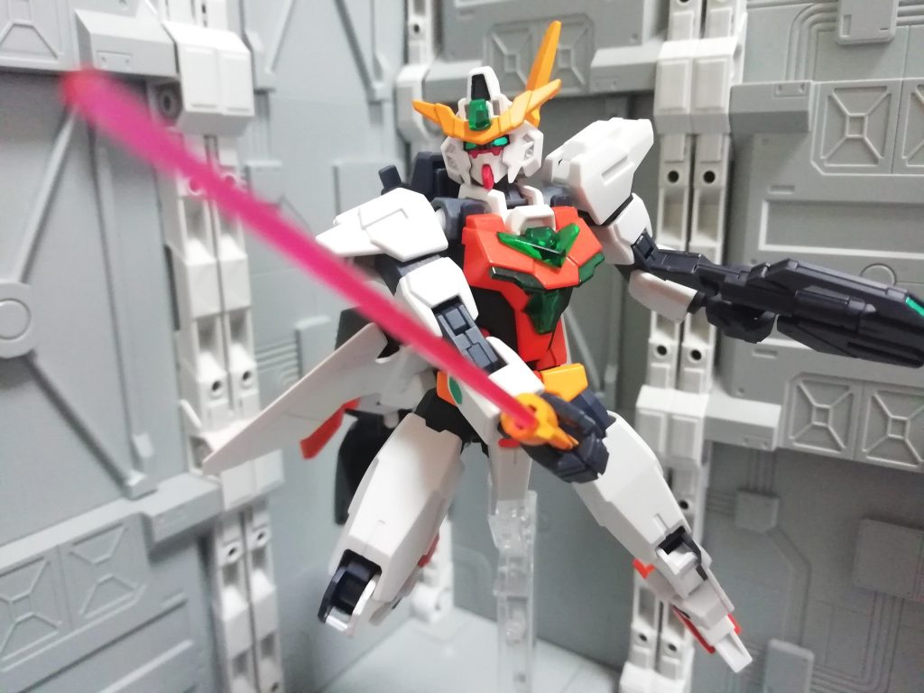 コアサーベルで接近戦