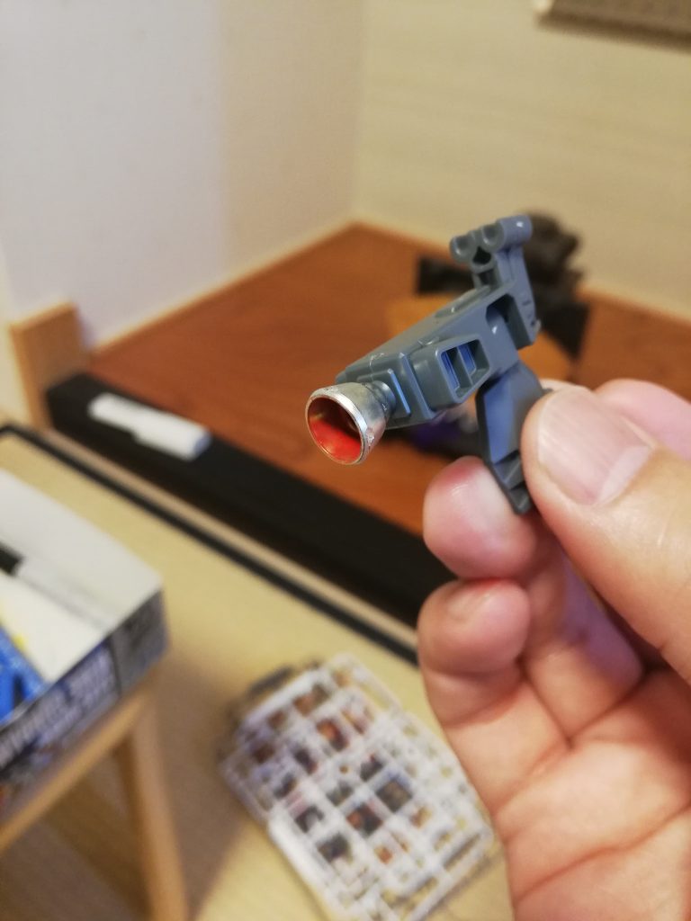 バーニアは全て外側:シャインシルバー　内側:レッドで塗装。重厚感出たかな？