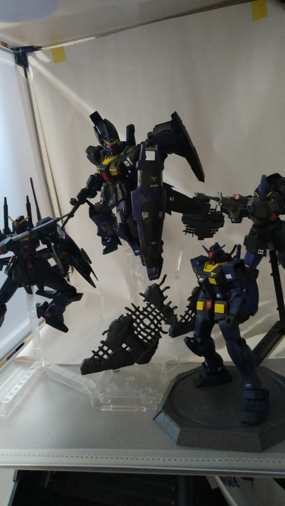 過去作と集合写真いつか、オリジナル機体のティターンズカラーで小隊を組みたいなぁ...