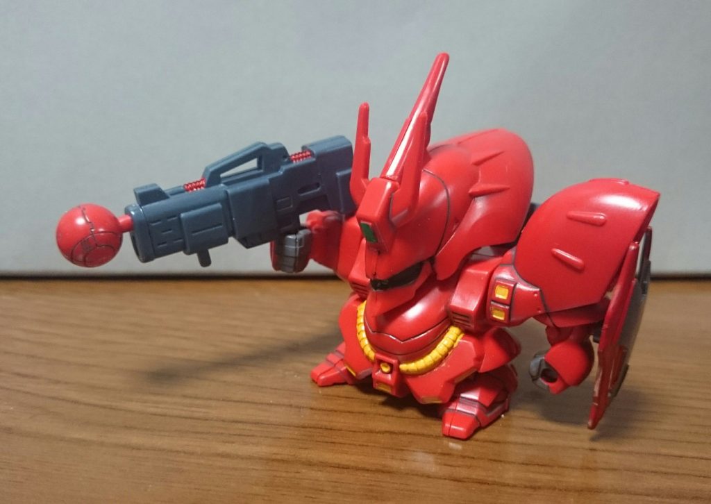 ビームショットライフルには懐かしのスプリングギミックがあるんスけど、弾が、拳、ビームアックス、ファンネル、そして何故か「コクピットブロック」と種類豊富っス……いやマジでコクピットはネタにも程があろう