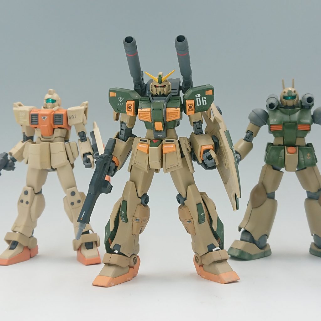 小隊でスリーショットを。左から近距離、中距離、遠距離特化でそれぞれカラーも別れています。 