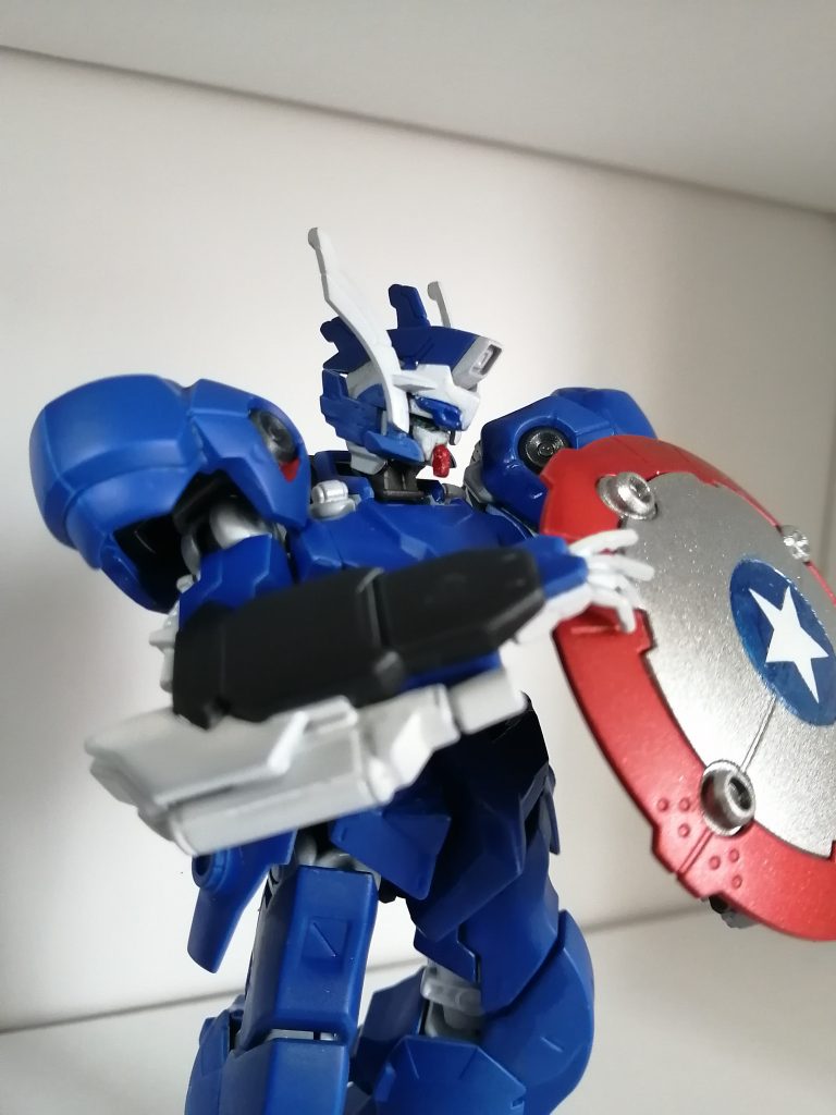 以上です。なにげにマシンガンが下腕についていますが塗装を白にして目立たないようにしました。キャプテンは本当にかっこいいです。エンドゲームを見返しながら作っていたのですが、ハンマー持ったあたりから、カッコよさで涙が出ました。アッセンブルのところは最高です。閲覧ありがとうございました。続けて投稿するウィンターソルジャーもよかったら見てみてください。