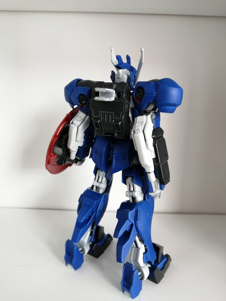 バックビューバックパックにはシールドをつけるためのアームがあります。