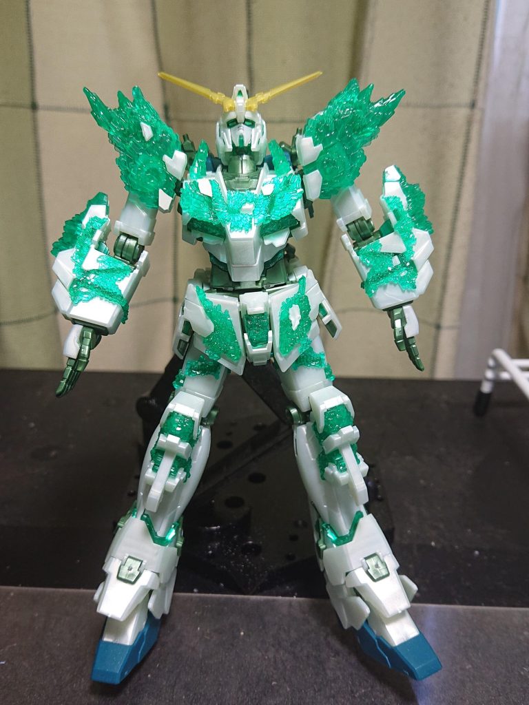 #17 HGガンダムユニコーン（光の結晶体バージョン）–2枚目/制作者：玄