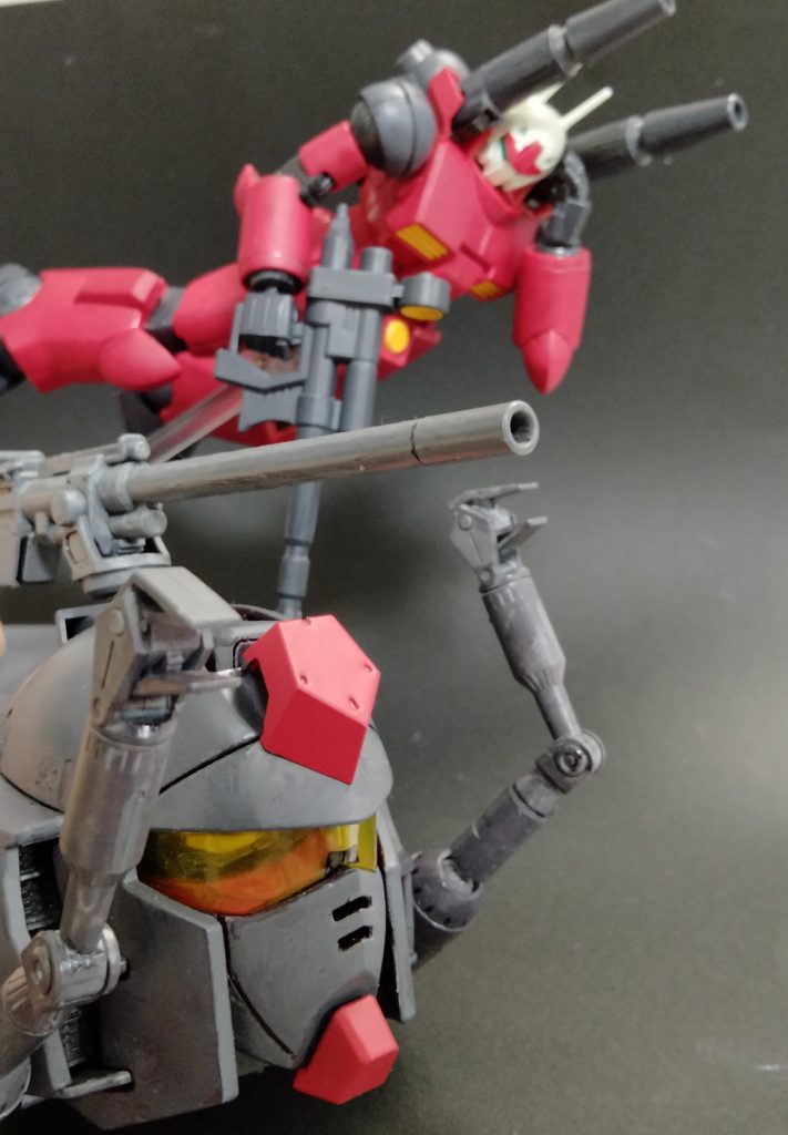 ガンキャノン　　　　　　　　　　　　「ガンダム顔でかくなった？」