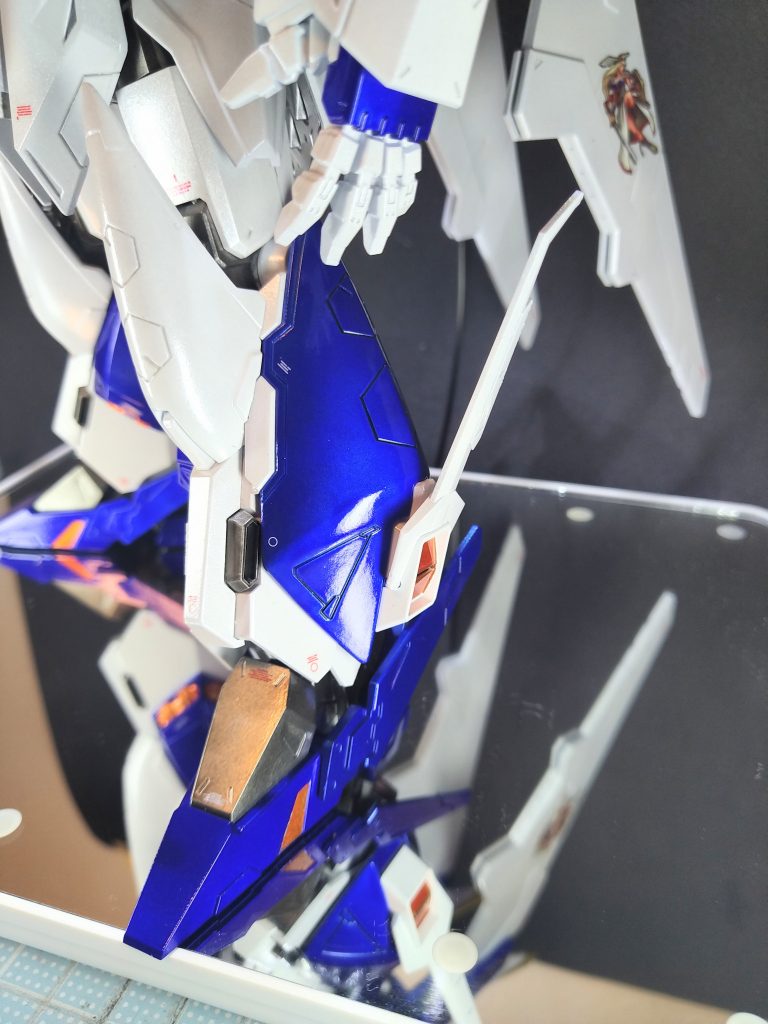 塗装レシピ クレオス(C)ガイアノーツ(G)白 Ex-シルバー(G)→Ex-ホワイト(G)→プレミアムガラスパール(G)青 Ex-シルバー(G)→ウルトラマリンブルー(G)赤1 Ex-シルバー(G)→プレミアムレッド(G)赤2 Ex-シルバー(G)→クリアーレッド(G)黄 Ex-シルバー(G)→クリアーイエロー(C)橙 Ex-シルバー(G)→GXクリアオレンジ(C)銀1 Ex-シルバー(G)→スモークグレー(C)銀2 Ex-ブラック(G)→メッキシルバーNEXT(C)オーバーコート スーパークリアーⅢUVカット(C)