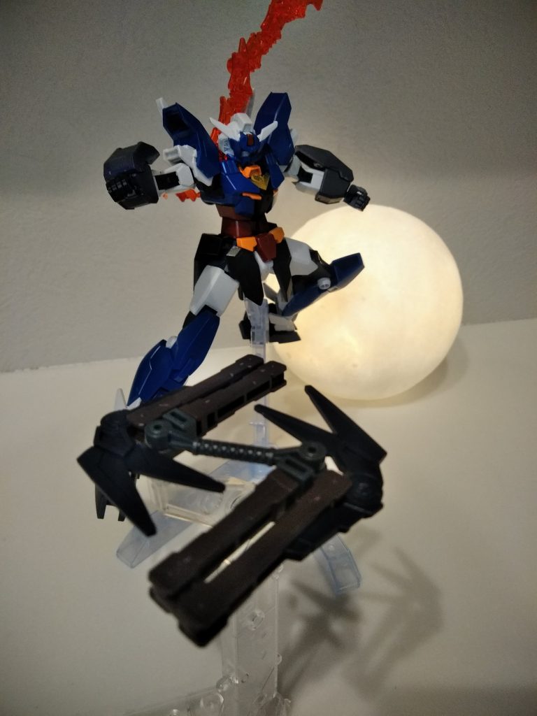 鎖鎌型武装・絶影手裏剣の一種、円月輪のような運用後