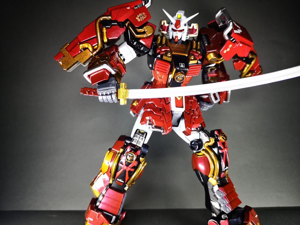 太刀を構えて(頭部分のパーツを紛失しました😭)