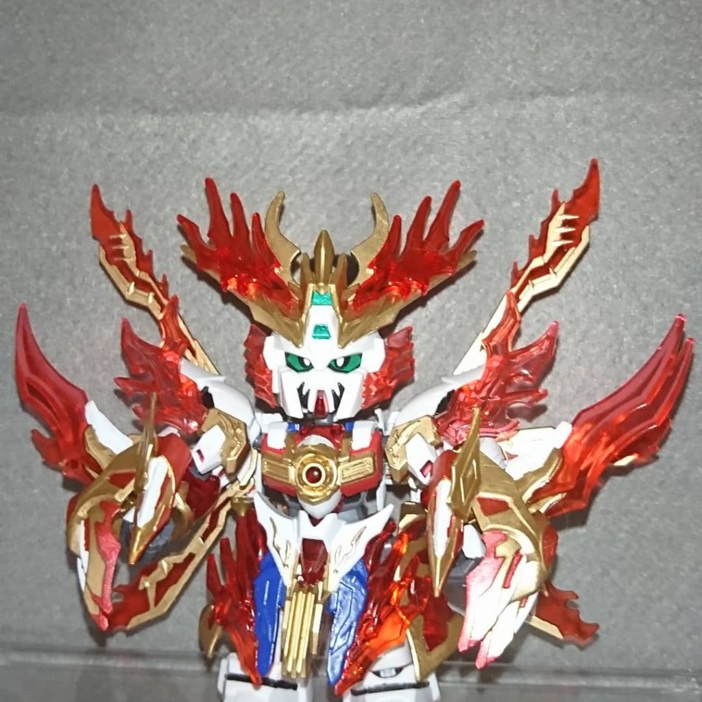 炎皇張飛ゴッドガンダム 抜刀状態 刃部分も赤の単色だったので少し色を足してみました 