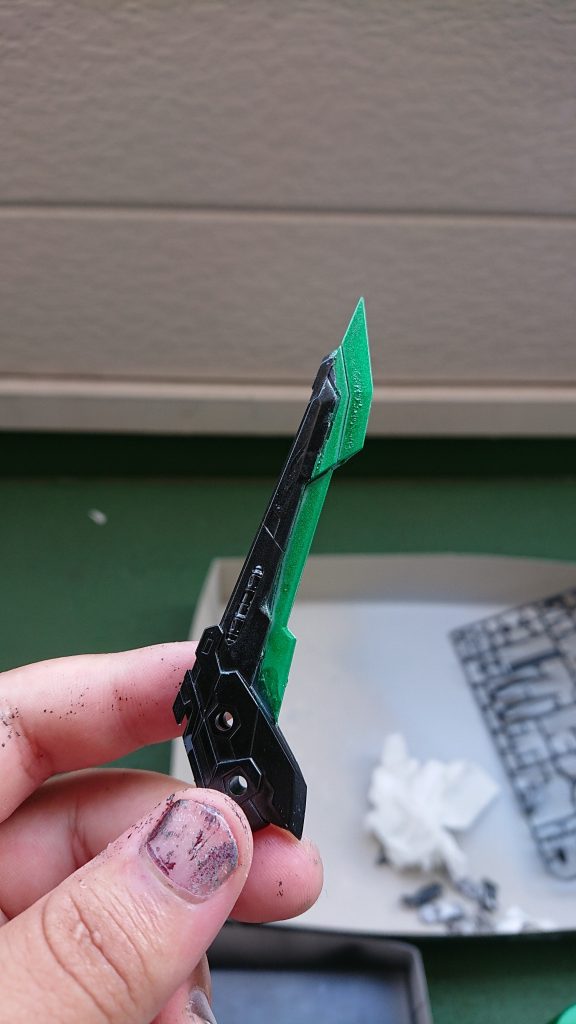 かなり塗装が粗いですが初めてにしては上出来ではないかと思います( ̄~ ̄;)全部スプレー缶で塗装しました!黒色のスプレーがなくなっちゃってちょっとコスパが悪いなとも感じました💦笑