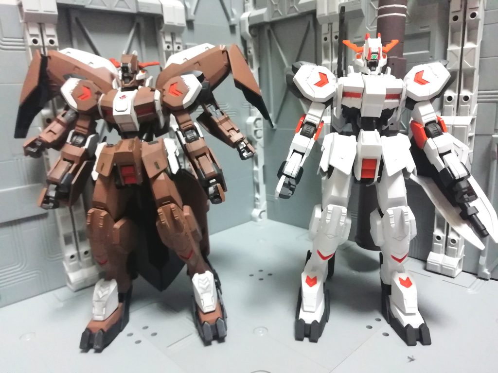 オリジンとフルシティを並べて。こうして見るとちゃんと魔改造前に見える