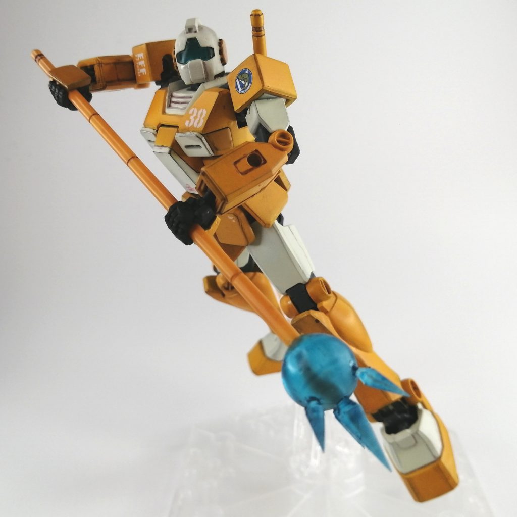 ビーム部は、最初ピンクで塗ったのですが、柄をオレンジで塗ったら目立たなくなってしまったので、青色に変更しました