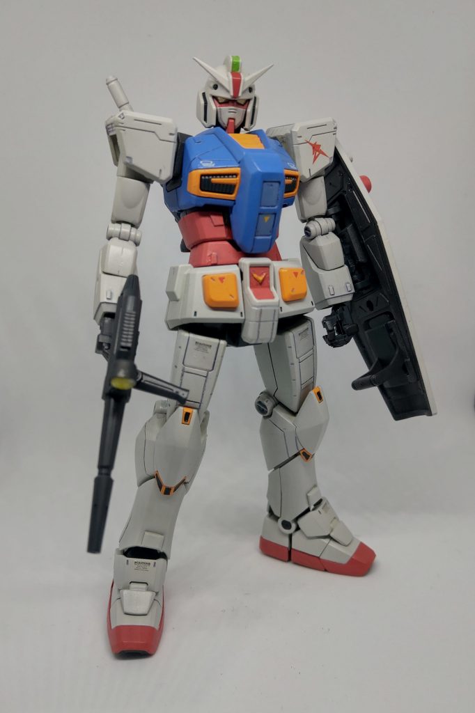 こうやって見ると!紛れもなくガンダム。カッコいいじゃん。