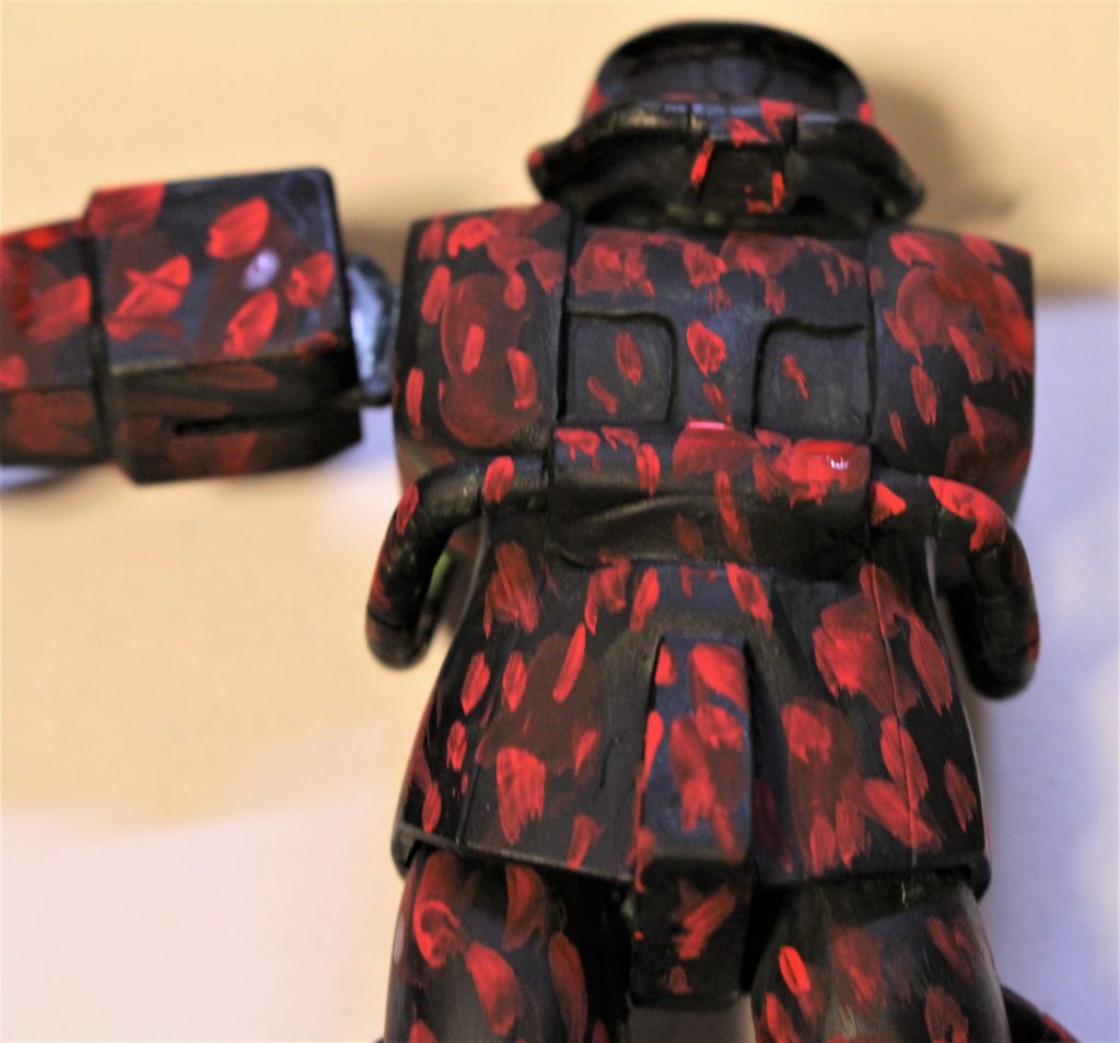 最初に黒で塗りつぶしてから、少しずつ複数の色を乗せていきました。