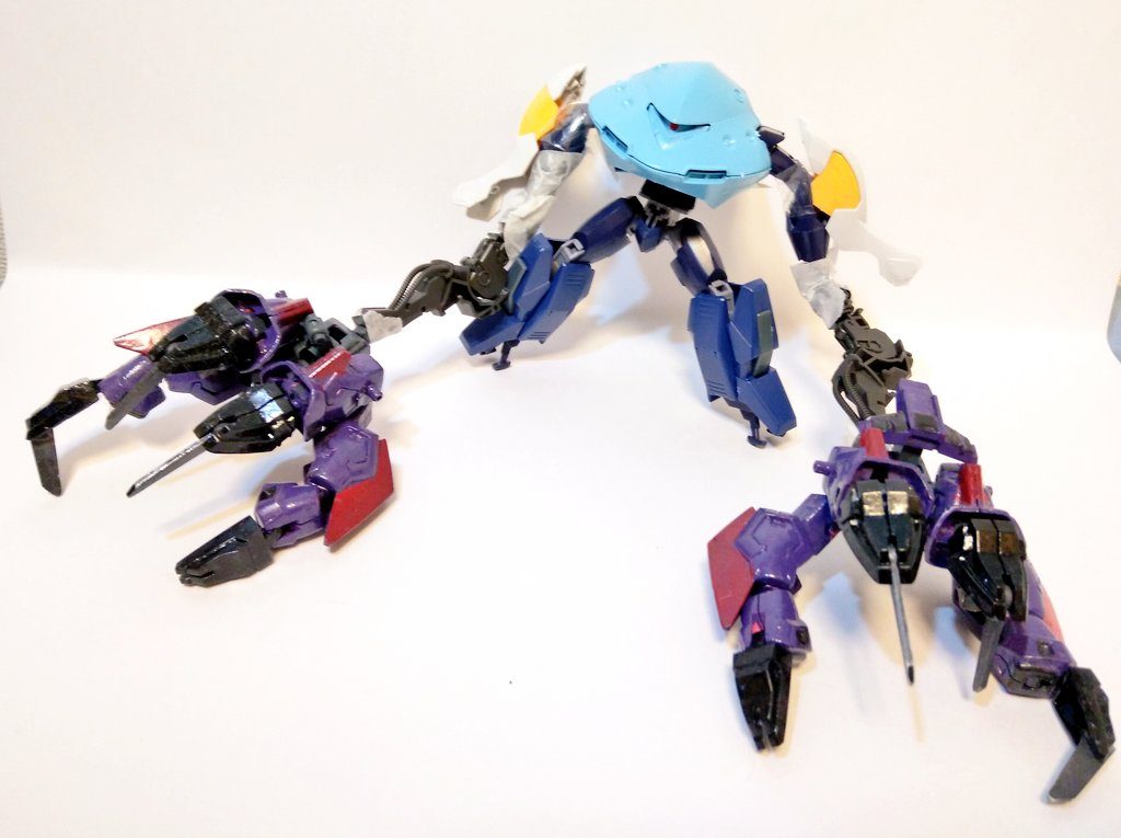 そしてこれは幻の初期案。なんだこれ......　イージスの首から下をそのまま使っており、あまりにも巨大になってます。　しかもこの時はアルスコアの体をちゃんと使っていたので、腰回りがちょっと細いです。最後までご覧いただきありがとうございました！